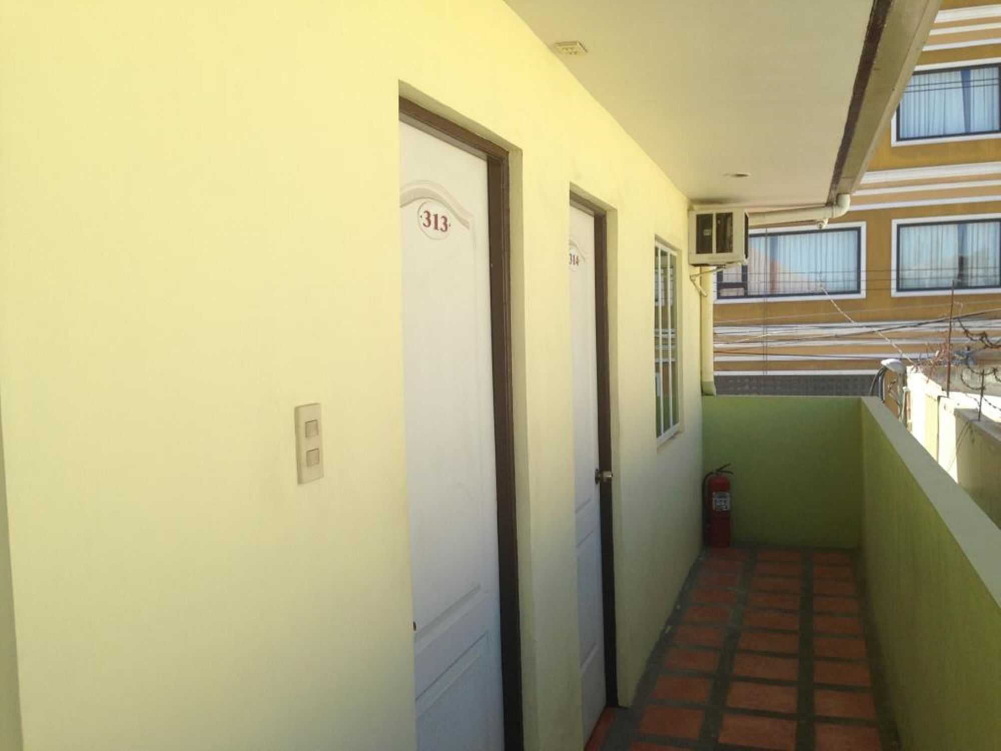 Sun Moon Poolside Hotel آنغلوس المظهر الخارجي الصورة